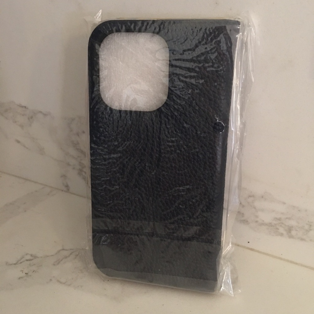 IPhone Leather Case. - Picture 2 of 3